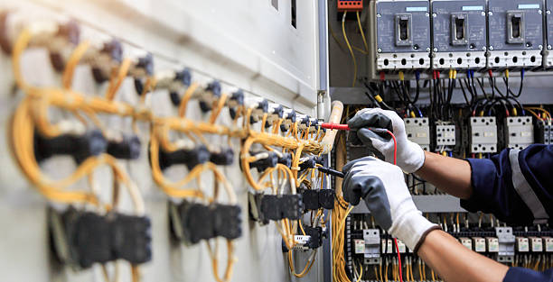 Professional Electrician technician working in Newberg, OR